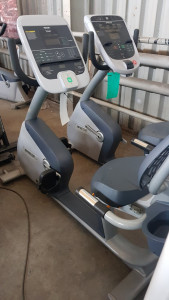 Кардиотренажеры б/у: Горизонтальный велотренажер Precor RBK 842i б/у